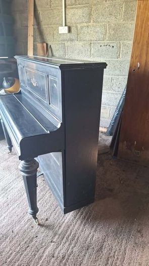 J.B. Cramer & Co. upright piano
