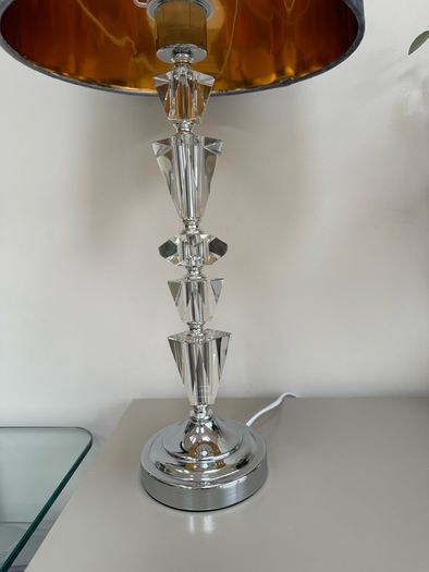 Table lamp