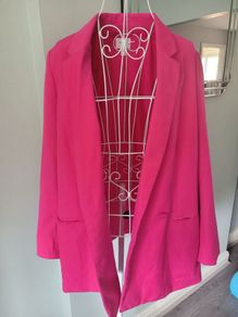 hot pink H&M blazer