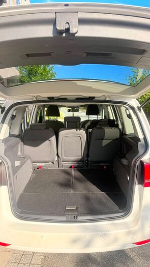 Volkswagen touran Petrol  7 Seater Automatic