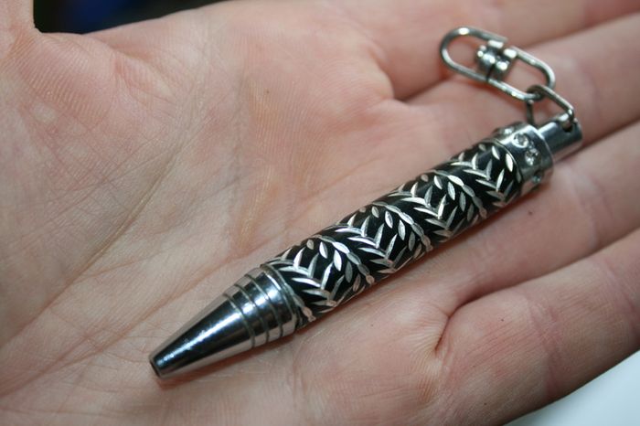 Bullet Pendant Pen