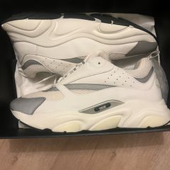 White Dior B22