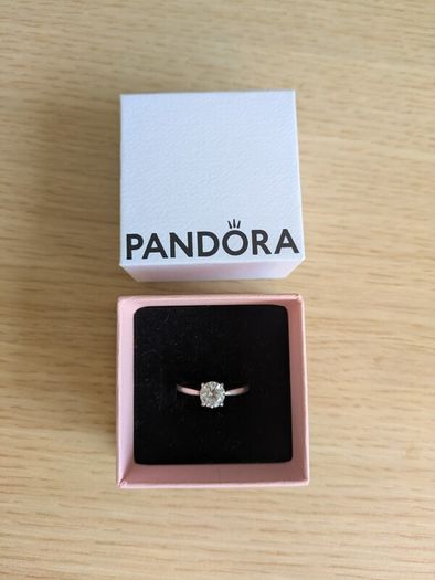 Pandora Sparkling Solitaire Ring