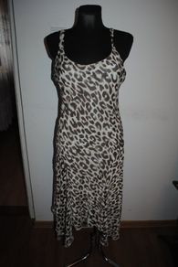 Stunning calf length dress size UK12 EU40 Postage included