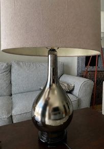 Table lamp