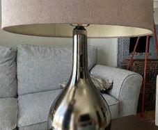 Table lamp