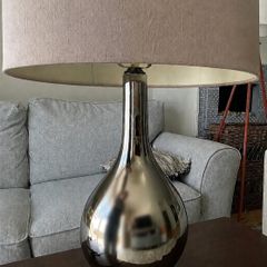Table lamp