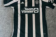 Manchester United Jersey Medium