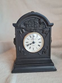 Genesis golf temed cast bronze clock