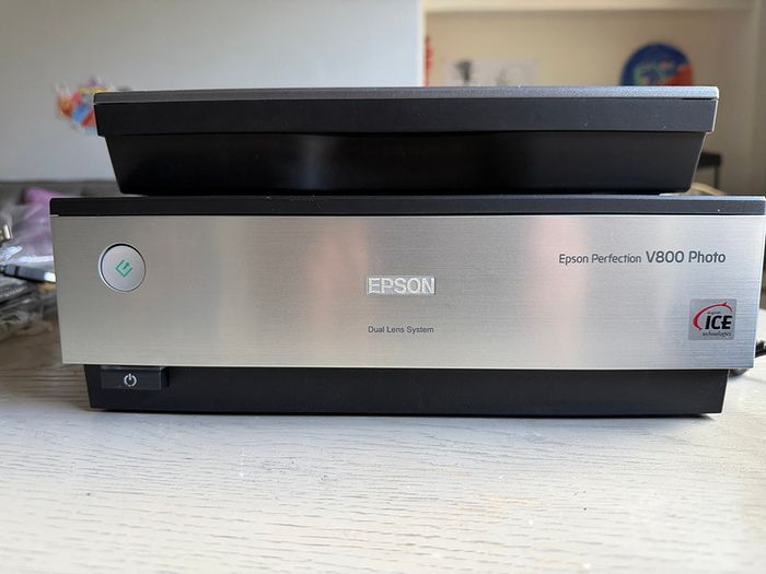 Epson Perfection V800 Photo Scanner