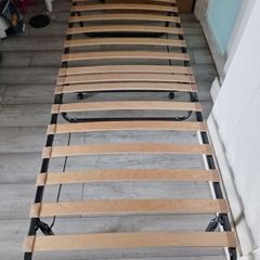 Folding guest bed