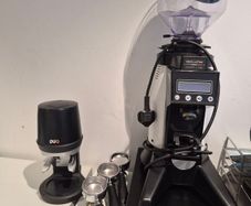 Refurbished Italian Espresso Machine, Grinder& automatic Tamper