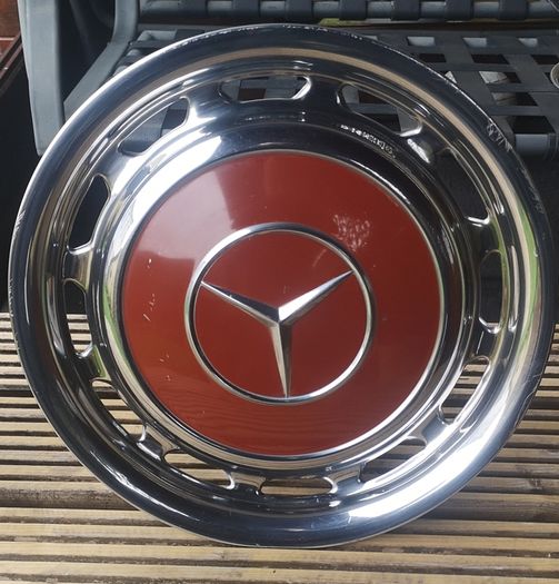 hubcaps wheel covers trims vintage Mercedes 14"
