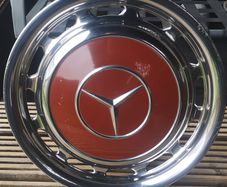 hubcaps wheel covers trims vintage Mercedes 14"