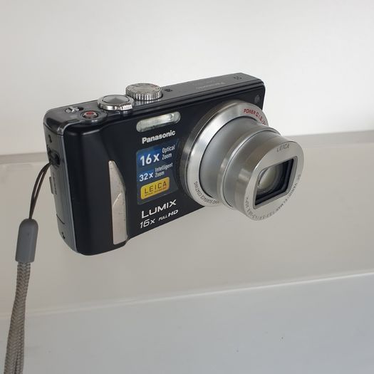 Panasonic Lumix ZS15 digital camera working