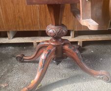 Victorian table base / legs