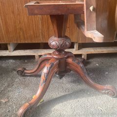 Victorian table base / legs