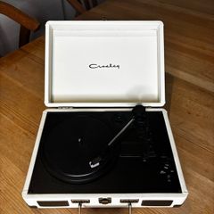 Crosley suit case record player