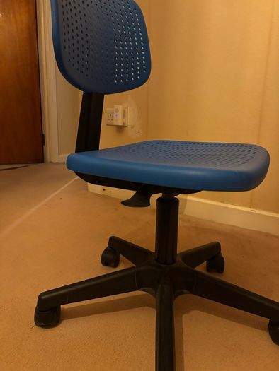 childrens swivel chair
