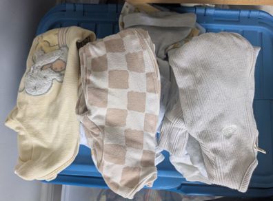 Baby sleepsuits (neutral)