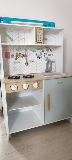 toy  kitchen