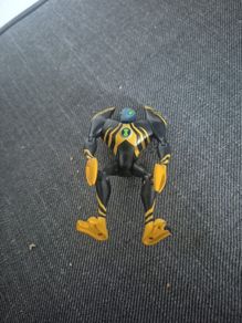 Ben 10 articulated alien 4 inches