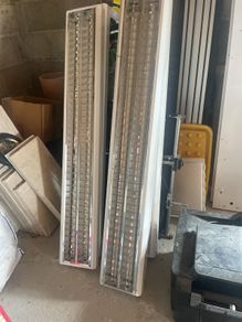 8x twin 5' fluorescent Light Fittings