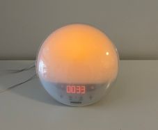 Philips Wake-Up Light HF3520/01 - Sunrise Simulation, FM Radio & 5 Natural Sounds