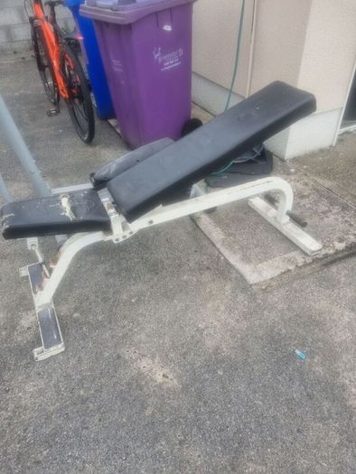 Weights bench