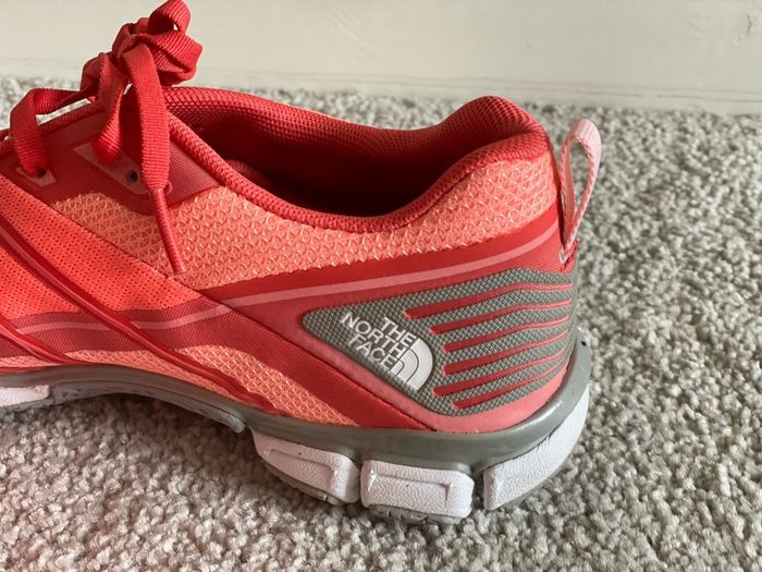 NEW North Face Litewave Ampere Runners CORAL women UK7
