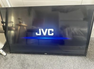 JVC 32" smart TV With Wall Bracket