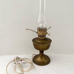 Vintage Aladdin brass oil lamp converted electric