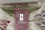 Clinique 2 in 1 cleansing gel with head band