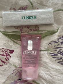 Clinique 2 in 1 cleansing gel with head band