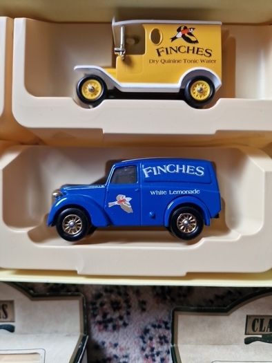 Collectable die cast cars