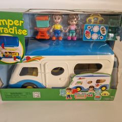 Keenway Camper Paradise Playset Camper Van Toy with Figures & Accessories NEW