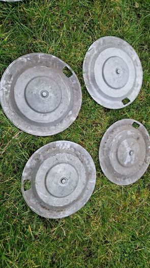 Vintage rover hub caps x8 +1