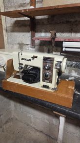 Vintage Novum Zig Zag Deluxe Mark IX Heavy Duty Sewing Machine