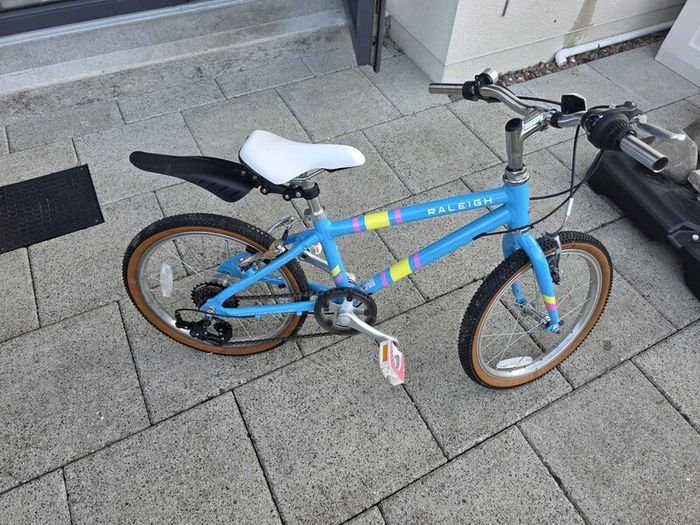 Kids Raleigh Bike 18"