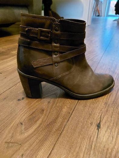 Clarks boots - uk 6.5