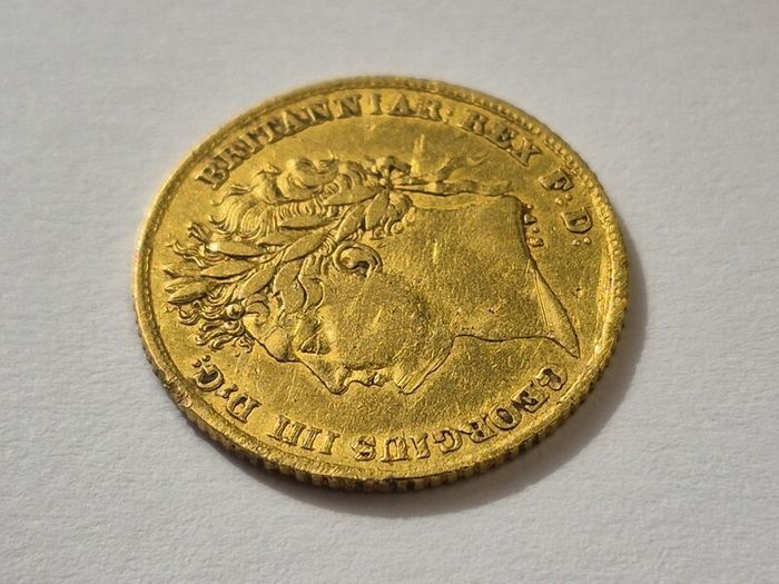 1825 - King George IV Half (1/2) Gold Sovereign - Very Rare.
