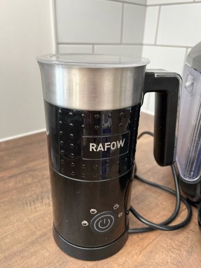 Coffee machine & milk Frother