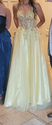 Beautiful Yellow Debs Dress