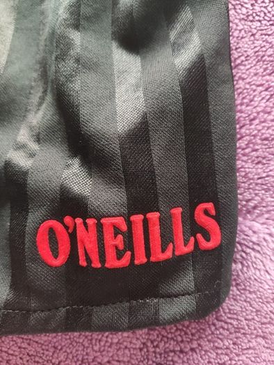 RARE  Vintage O'Neills Mourne Shadow Stripe Shorts  Black/Red