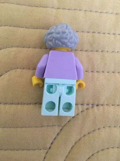 Lego Minifigure - Grandma