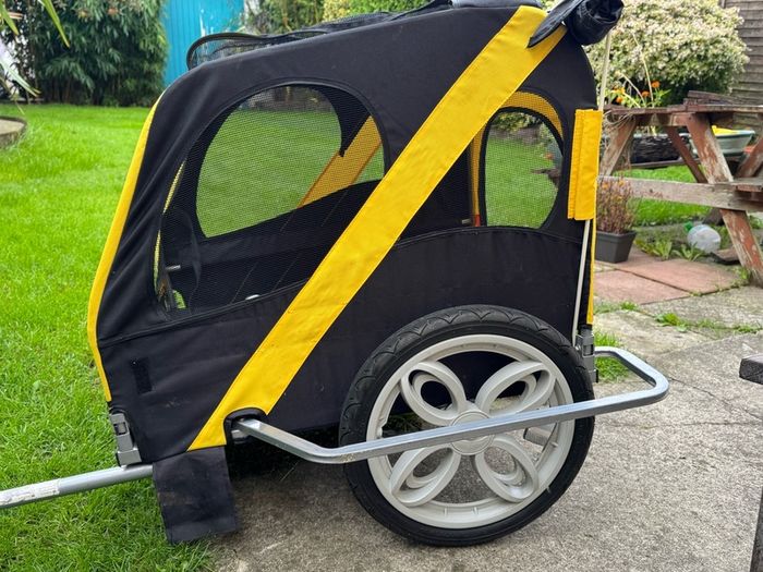 Dog bike trailer
