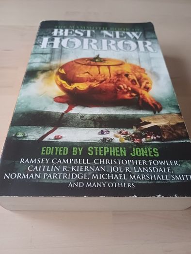 The Mammoth Book of Best New Horror Omnibus (Short Stories Paperback 2011)