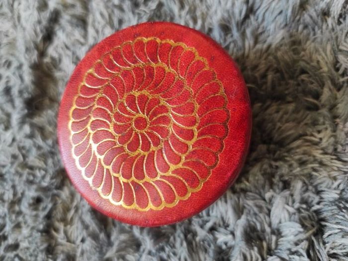 Genuine leather trinket box