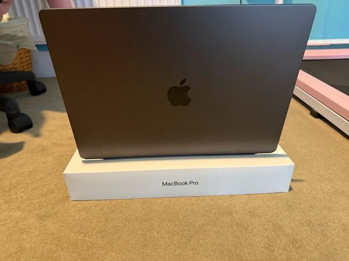 MacBook Pro M5 Max (16 inch) 128GB 2TB