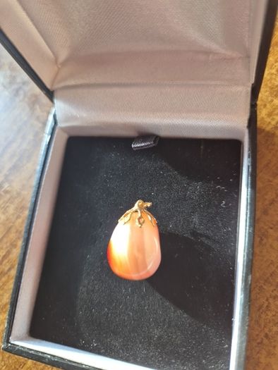 Vintage Polishes Agate Pendant
